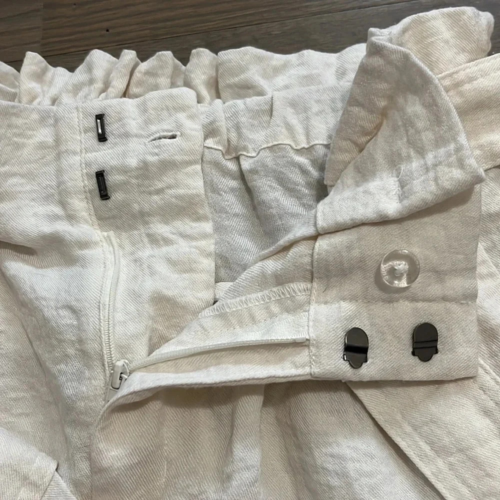 A New Day High Rise Paper Bag Shorts Cream Small. Clean! - Picture 6 of 6